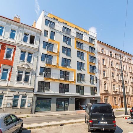 Brand New Studio Apartment #21 With Free Secure Parking In The Center Prag Eksteriør billede